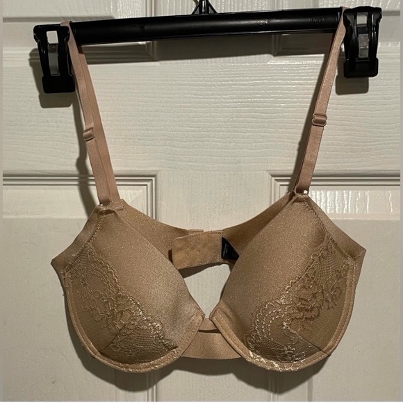 Set of 2 Christian Siriano Lace Bras. Like New. Size 32B. $8 - Picture 6 of 10